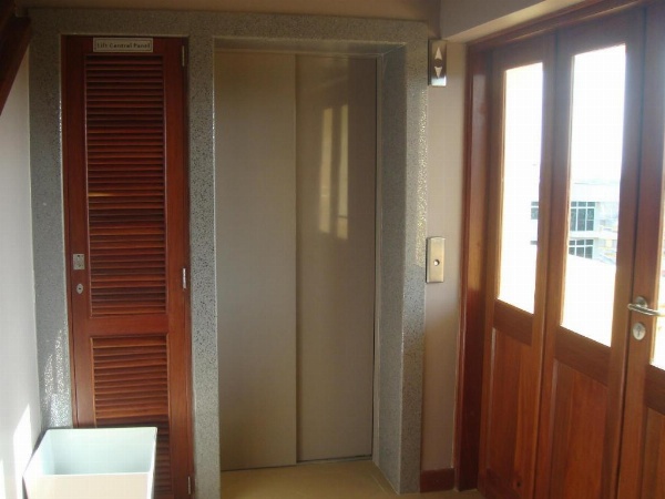 Venus Premier Hotel image 25